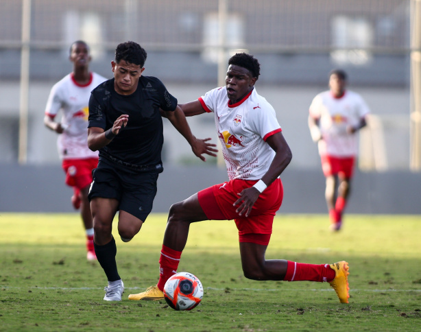 Tim�ozinho perdeu a chance de se tornar l�der do Grupo 2 da competi��o