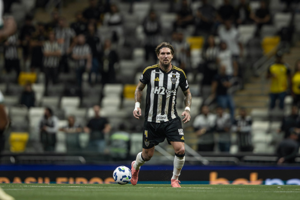 Lyanco protagonizou lance polêmico no jogo entre Corinthians e Atlético-MG