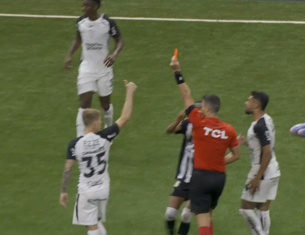 �rbitro foi o principal protagonista no empate entre Corinthians e Atl�tico-MG