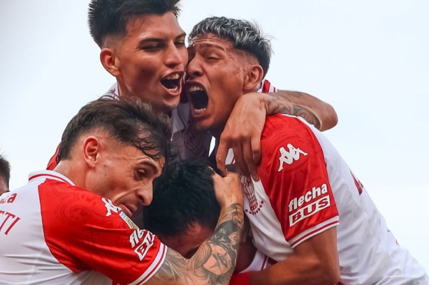 Huracán chega para o confronto classificado à final do Campeonato Argentino