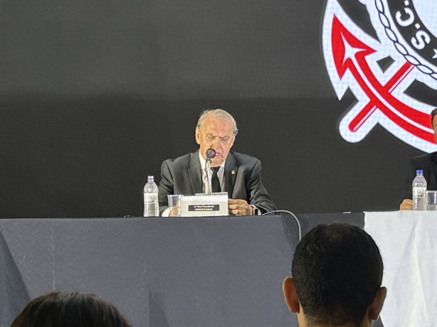 Osmar Stabile reforça respeito à Nike e desconversa sobre possível acordo com outra marca