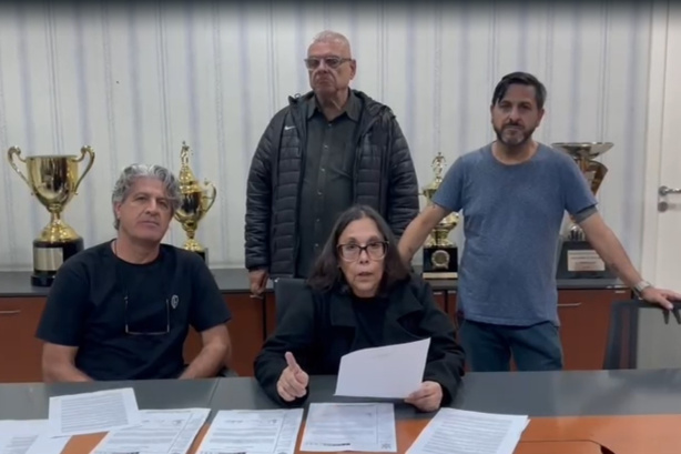 Aliada de Augusto Melo se anuncia presidenta do Conselho e tenta anular impeachment no Corinthians