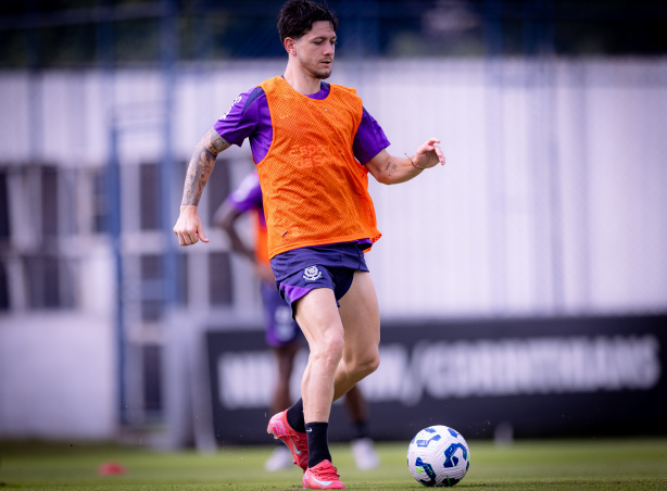 Rodrigo Garro durante treinamento do Corinthians