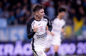 Breno Bidon comemorando golao contra o Grmio