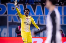 Hugo Souza durante o empate contra o Grmio