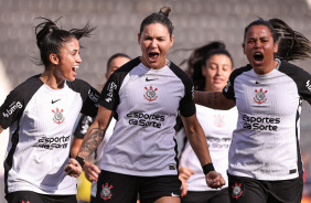 Corinthians vence o Cruzeiro em jogo com bastante emoo e fecha a primeira fase do Brasileiro