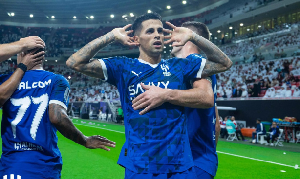 Jo�o Cancelo revela que se identifica com o Corinthians