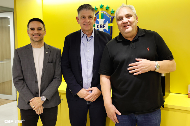 Rodrigo Caetano e Branco recepcionam Della D�a em seu retorno � Sele��o