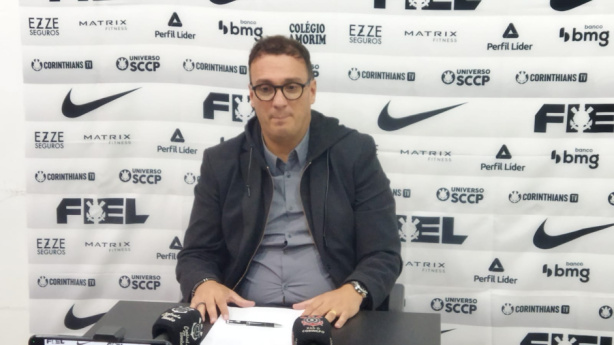 Alex Brasil, o executivo da base do Corinthians