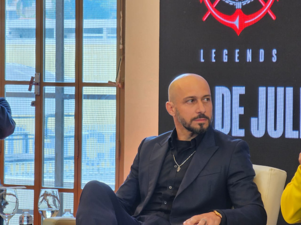Alessandro durante entrevista para o evento preparatório ao Reencontro de Gigantes