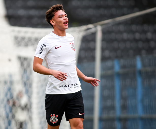 Entre todos os jogos que o Sub-15 do Corinthians disputou no ano, o jovem Miguel Moscardo atingiu a marca de 40 gols no ano