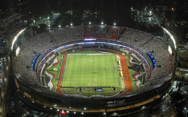 Corinthians protocola denúncia aos cantos homofóbicos realizados pela torcida do São Paulo no Majestoso