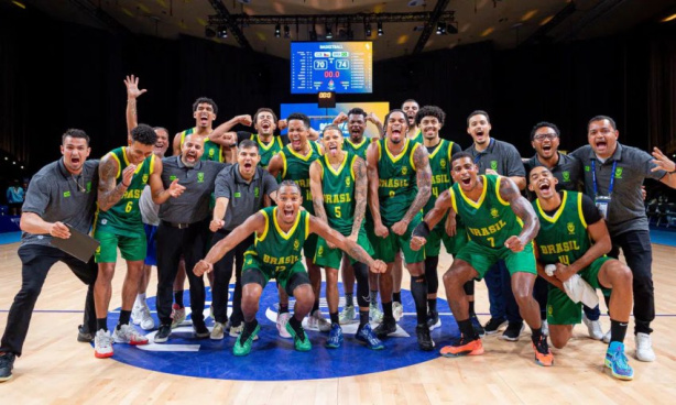 Basquete brasileiro vira o jogo e garante ouro no Universíade.