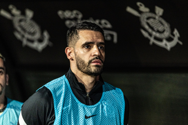 Corinthians estuda Renato Augusto como possível técnico do Sub-20