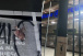 Torcida do Corinthians volta com cabe�a de porco e espalha faixas provocativas no dia do D�rbi