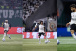 Trio deixa o campo com dores e preocupa a comiss�o t�cnica do Corinthians