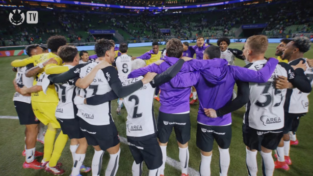 Elenco do Corinthians soltou o tradicional 'poropopó' após a classificação
