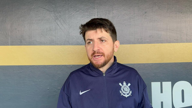 William Batista estreou pelo Corinthians vencendo o Jabaquara por 3 a 2