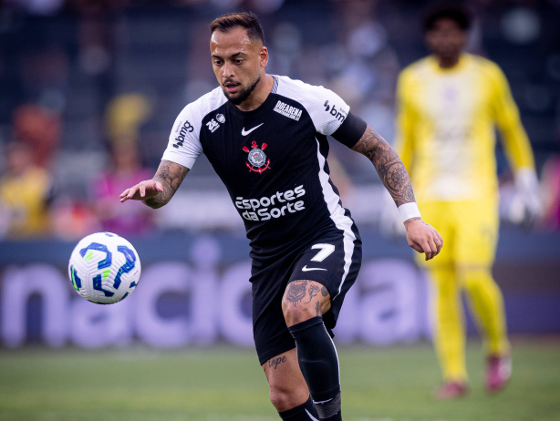 Maycon valoriza papel de liderança e destaca apoio aos jovens do Corinthians