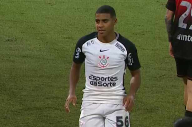 Gui Neg�o anotou o gol da vit�ria do Corinthians