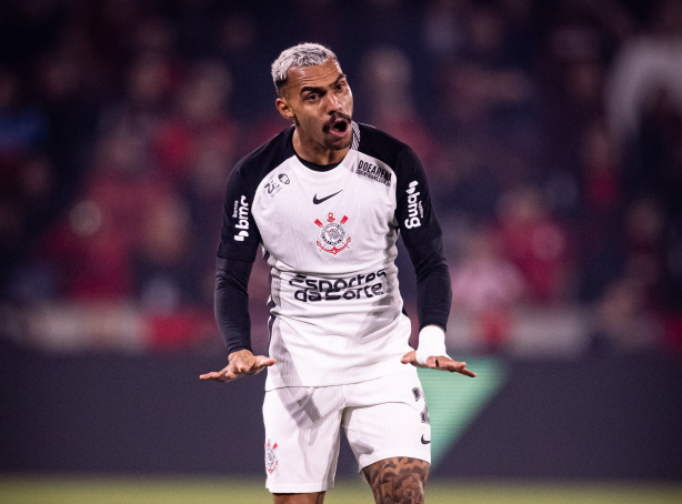 Matheuzinho deu a assistência para o gol de Gui Negão