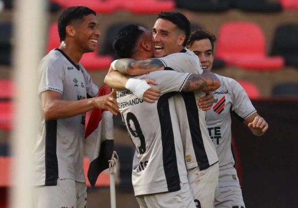 A Data Fifa paralisa os calendários apenas das elites nacionais, a Série B seguiu sendo disputada