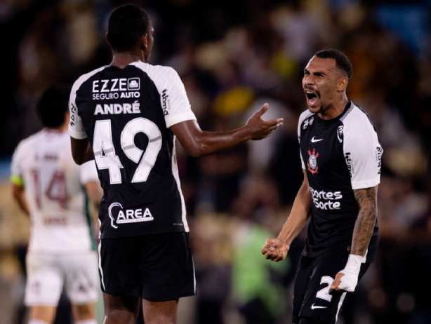 Corinthians venceu o Fluminense e subiu para a nona colocação