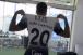 Jogador da sele��o de Portugal volta a posar com camisa do Corinthians