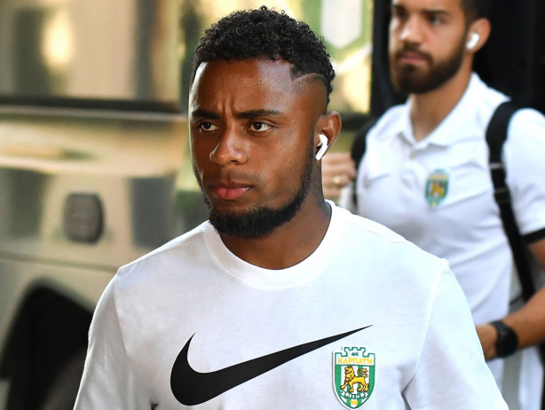 Diego Palacios comenta adapta��o em clube ucraniano e mira evolu��o�na�carreira