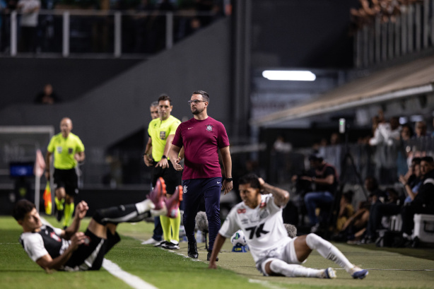 CONFIRA! Inteligência artificial faz previsão sobre confronto entre Santos e Corinthians