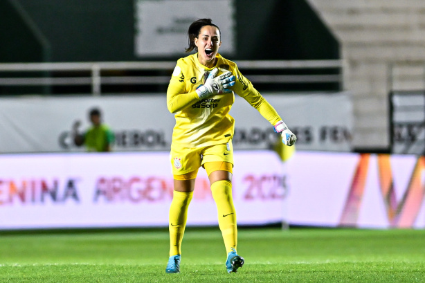 Goleira do Corinthians avalia bom momento no Brasileirão Feminino e destaca sequência positiva