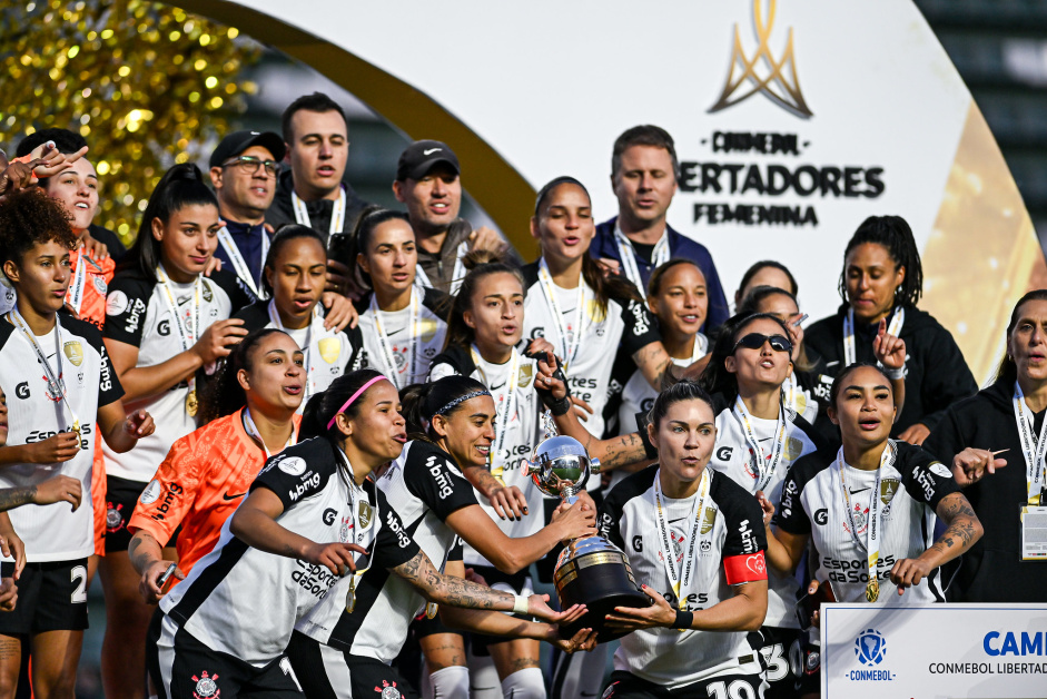 Gabi Zanotti e Vic Albuquerque se isolam como as maiores campeãs da ...