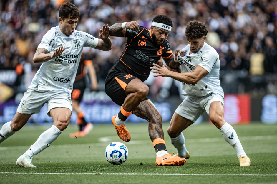 Corinthians foi superado pelo Ceará, por 1 a 0, neste domingo
