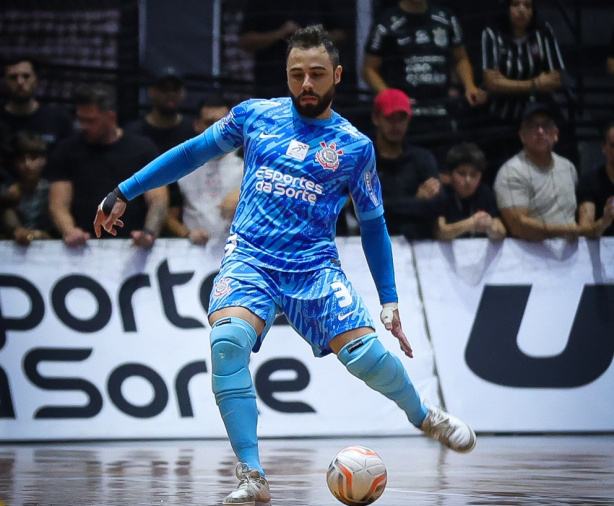 Lucas Oliveira valoriza classifica��o do Corinthians sobre o Magnus