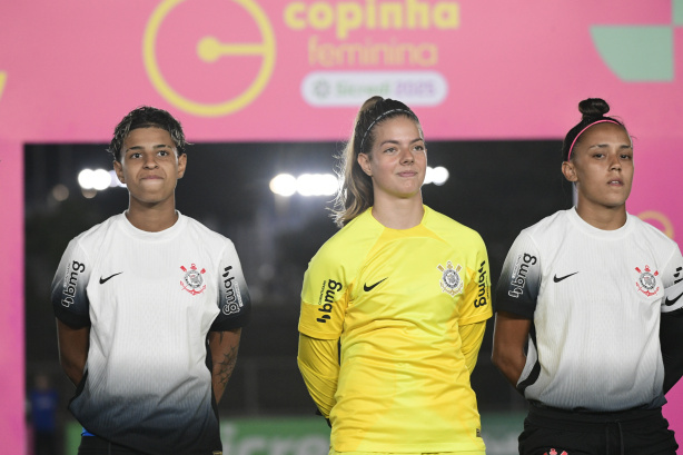 Jogo entre Corinthians e Internacional deve ocorrer entre os dias 12 e 13 de dezembro