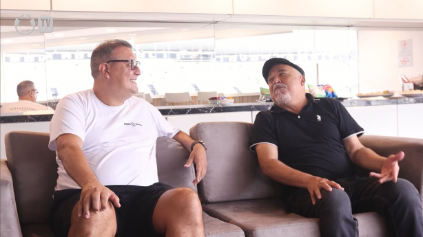 Compositor destaca paix�o pelo Corinthians e aponta a m�sica como elo com a Fiel