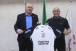 Corinthians recebe visita de Roberto Carlos e troca camisas no Parque S�o Jorge