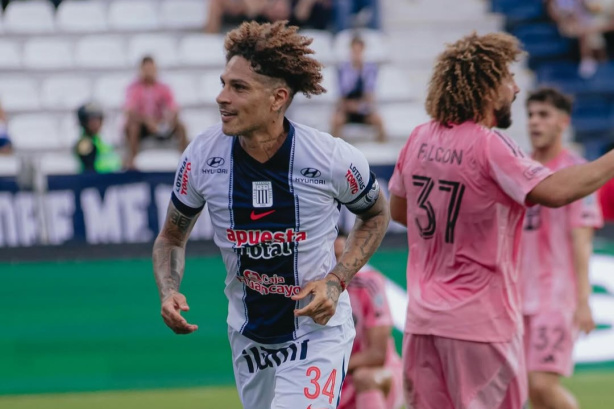 �dolo do Corinthians brilha contra Messi e lidera vit�ria em duelo disputado no Peru