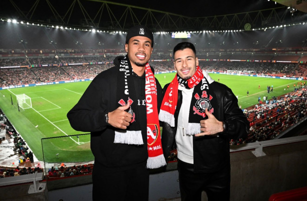 Gabriel Magalh�es e Gabriel Martinelli estiveram no Emirates Stadium no �ltimo domingo