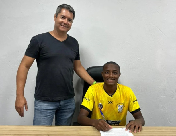 Victor Michell foi titular da Copinha pelo Meia Noite mesmo aos 16 anos