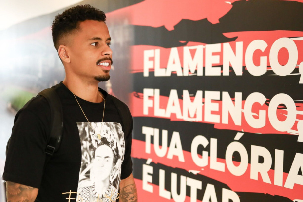 O volante Allan, do Flamengo, pode ser o quinto reforço do Corinthians em 2026