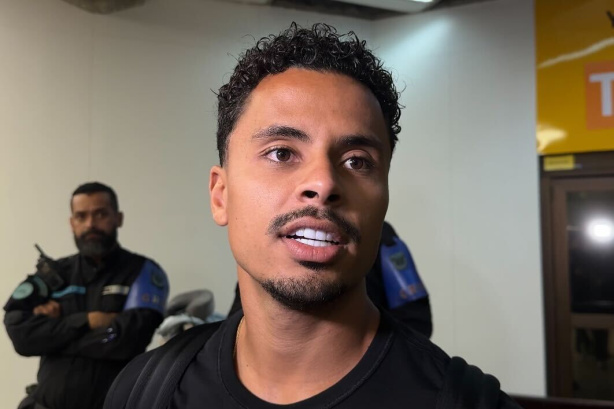 Allan chega para refor�ar o meio-campo do Corinthians