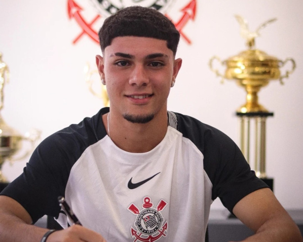 João Vitor é o novo reforço da base do Timão