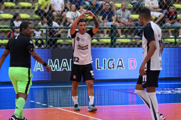 O Corinthians está nas quartas de final da Super Copa Gramado de Futsal