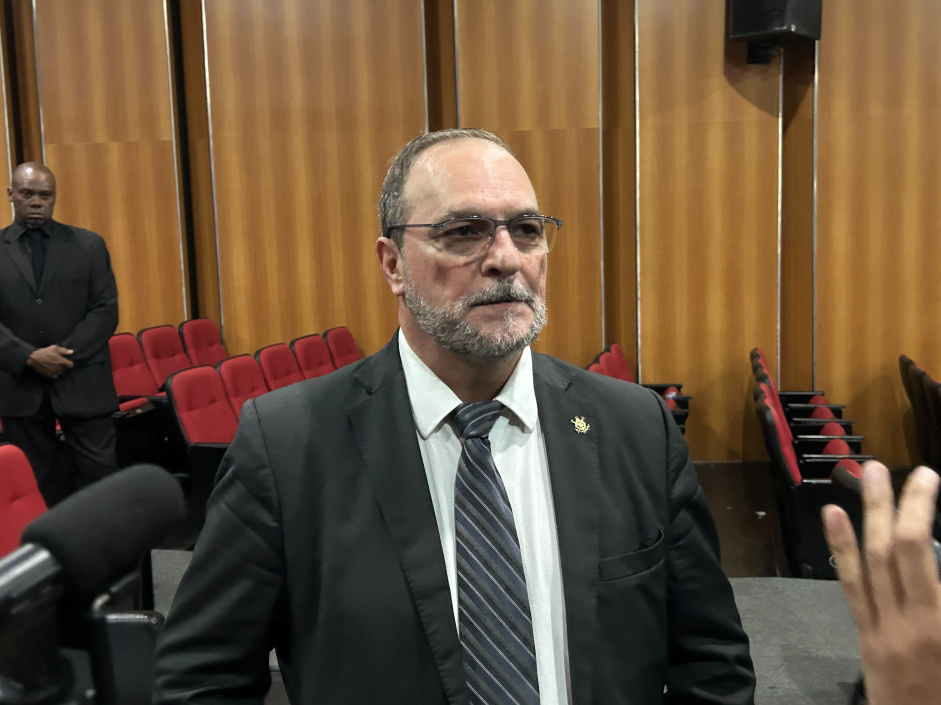 Em votação conselheiros do Corinthians aprovam afastamento provisório de Romeu Tuma Júnior