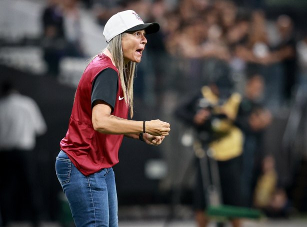 Gabi Zanotti avalia impacto positivo e vê elenco do Corinthians mais competitivo com Emily Lima