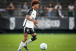 Jogadora do Corinthians faz desabafo e cobra respeito nas redes ap�s sair aos prantos de campo