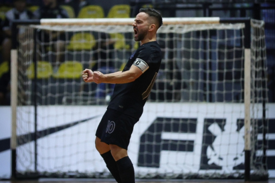 dolo do Corinthians faz treinamento junto do Sub-20 do futsal
