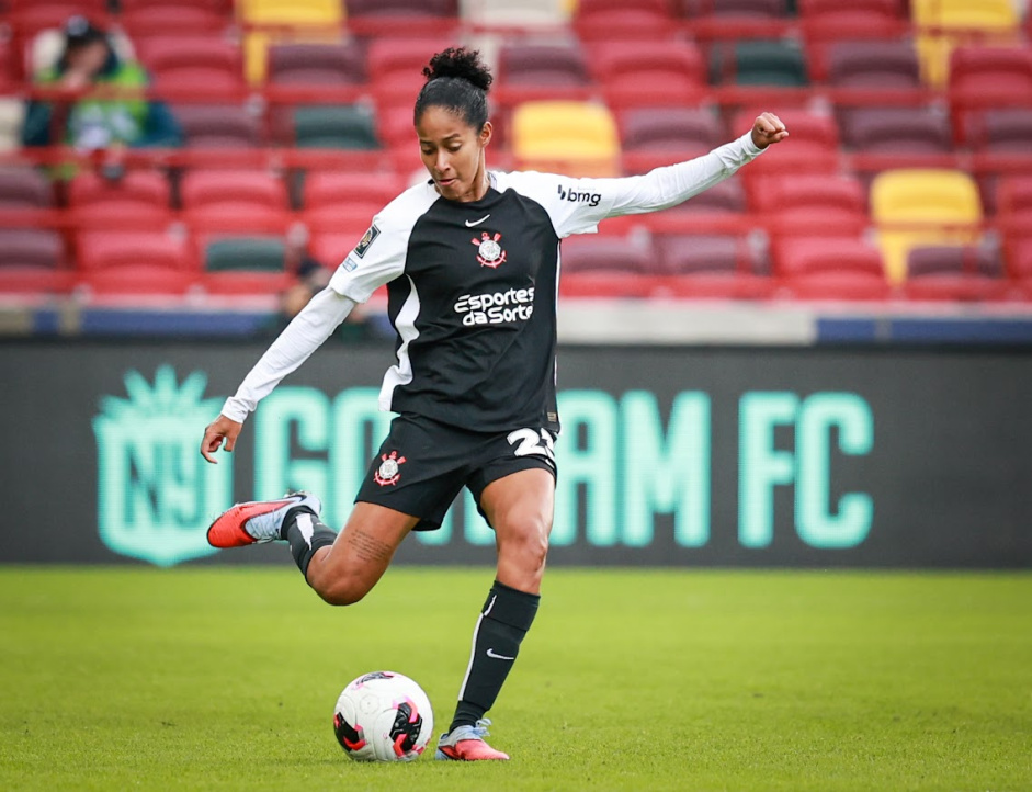 Lateral do Corinthians volta Seleo Brasileira aps ter sido cortada de primeira convocao