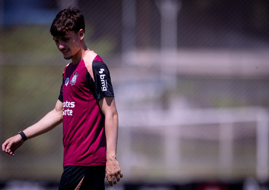 Breno Bidon valoriza preparao do Corinthians na Data Fifa e projeta evoluo do time na temporada